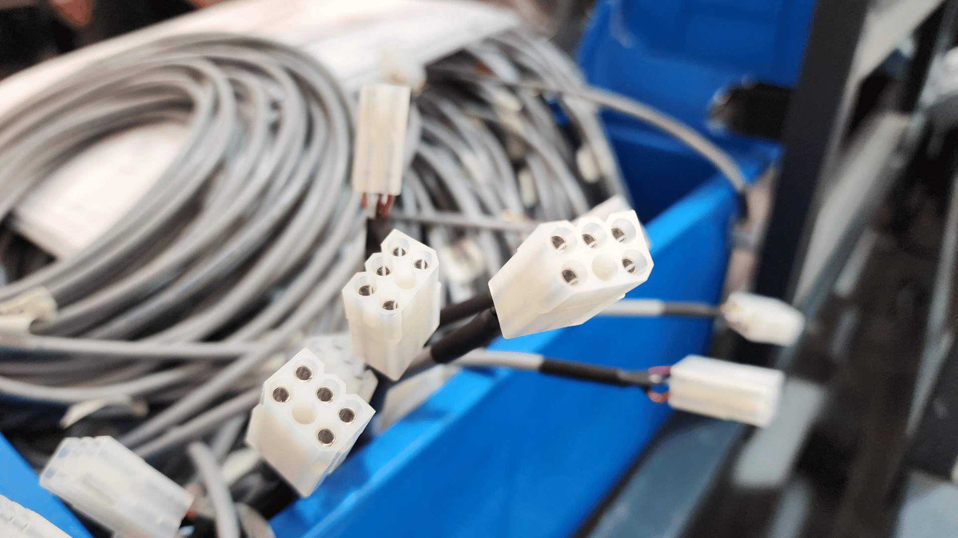 Understanding Cable Assemblies and Wire Harnesses: Choosing the Right Solution